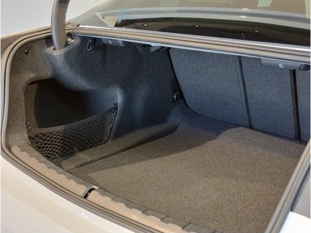 3シリーズ 318i Mスポーツ 弊社デモレンタ ブラックレザーシート 19インチアロイホイール ブラックキドニーグリル シートヒーター アクティブクルーズコントロール ヘッドアップディスプレイ 後退アシスト パーキングアシスト(43枚目)