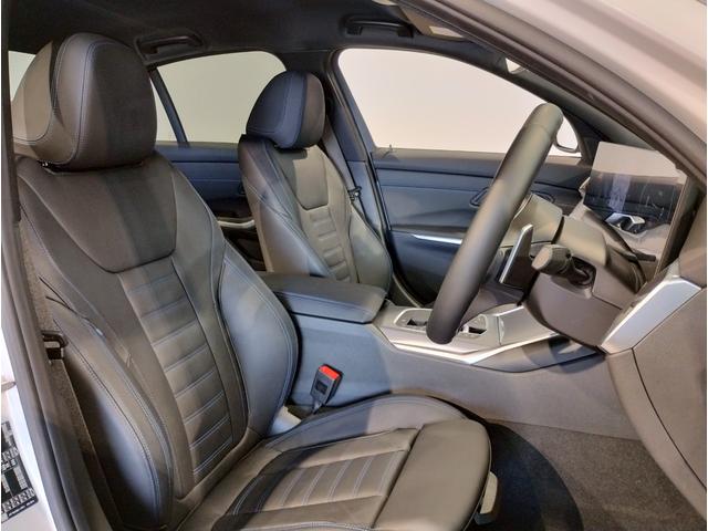 3シリーズ 318i Mスポーツ 弊社デモレンタ ブラックレザーシート 19インチアロイホイール ブラックキドニーグリル シートヒーター アクティブクルーズコントロール ヘッドアップディスプレイ 後退アシスト パーキングアシスト(47枚目)