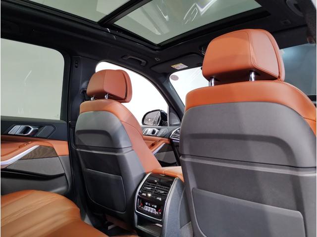 Ｘ５ ｘＤｒｉｖｅ　４０ｄ　Ｍスポーツ　パノラマガラスＳＲ　タルトゥーフォレザー　アクティブクルーズコントロール　ヘッドアップディスプレイ　地デジ　ハーマンカードン　純正２０ＡＷ　Ｆベンチレーション　パノラマガラスサンルーフ　シートヒーター（49枚目）