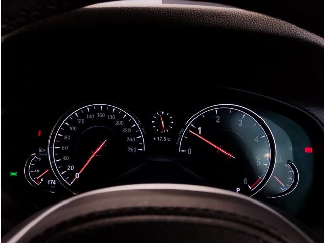 『運転』に対するＢＭＷのこだわりはメーターパネルにも表れております。視野性の良いメーターパネルは疲労感の軽減と、運転の楽しさをもたらしてくれます。