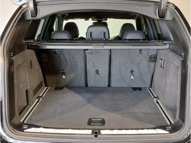 防犯のためにリアガラスにフィルムを施工することも可能で御座います。金額につきましてはお気軽にお問い合わせくださいませ。