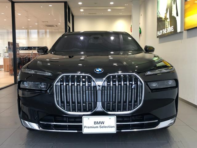 ���V�@�c���������U�O�����ɂ��܂����B�{�f�B�J���[�̓u���b�N�T�t�@�C�A�ł��B