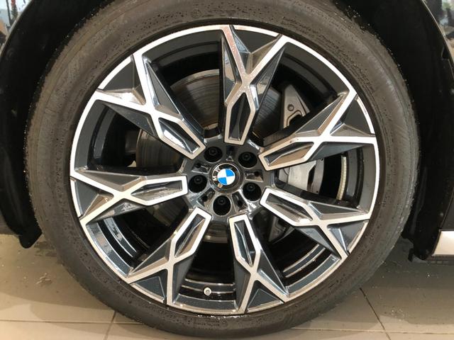 ���ÎԂ̂��߁A�኱�̏����������Ă��܂����z�C�[����������܂��B�C�����\�Ō�����܂��̂ŁA�C�ɂȂ���͂��C�y�ɂ��\���t�����������܂��B