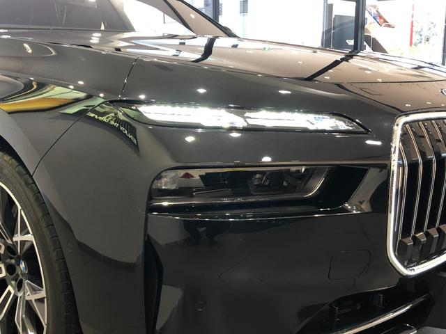 �G���W�F���A�C�A�C�J�����O�ƌĂ΂��a�l�v�̃��C�g�̐������̂́u�R���i�����O�v�ł��B��ڂła�l�v�Ƃ킩��`���̃f�U�C���ł��B