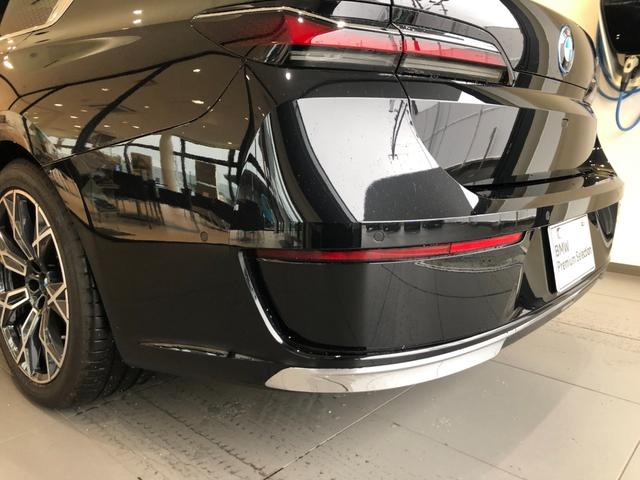 �ǂ�����Ƃ����o���p�[�����̃f�U�C���͂a�l�v�̍��������ۗ�������Ƌ��ɃX�|�[�e�B�[�������o���Ă���܂��B