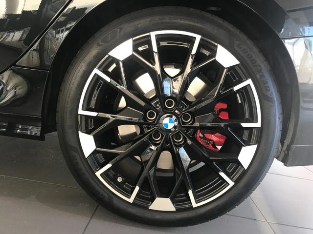 ���ÎԂ̂��߁A�኱�̏����������Ă��܂����z�C�[����������܂��B�C�����\�Ō�����܂��̂ŁA�C�ɂȂ���͂��C�y�ɂ��\���t�����������܂��B