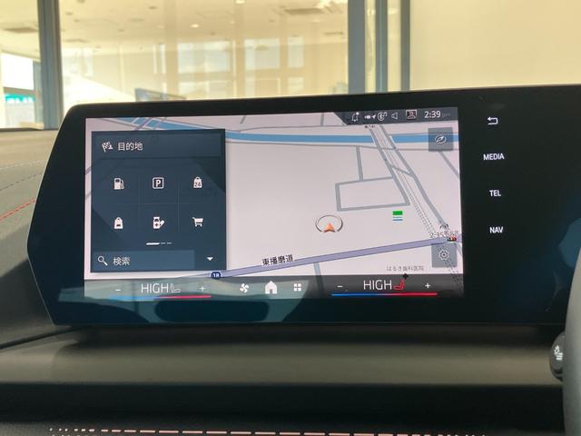 １シリーズ １２０ｄ　Ｍスポーツ　弊社元デモカー　アクティブクルーズコントロール　ヘッドアップディスプレイ　全周囲カメラ　１８インチアルミホイール　電動リアゲート　アンビエントライト　マイルドハイブリッド　ＬＥＤヘッドライト（10枚目）