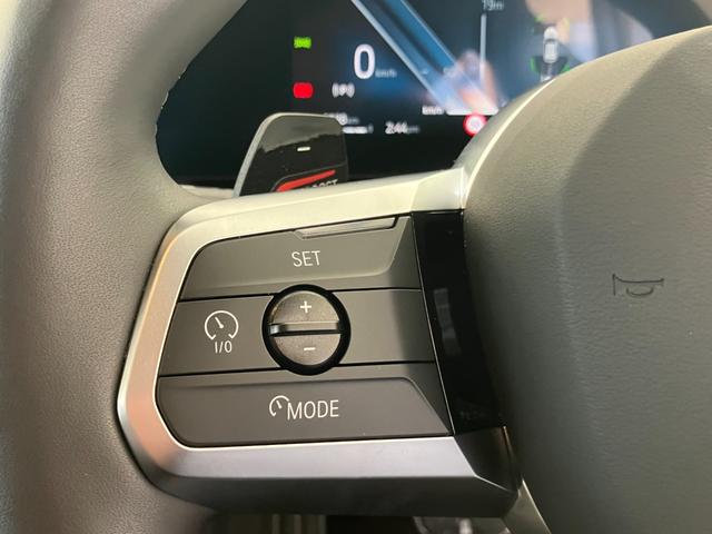 １シリーズ １２０ｄ　Ｍスポーツ　弊社元デモカー　アクティブクルーズコントロール　ヘッドアップディスプレイ　全周囲カメラ　１８インチアルミホイール　電動リアゲート　アンビエントライト　マイルドハイブリッド　ＬＥＤヘッドライト（21枚目）