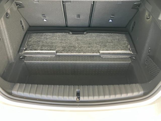 １シリーズ １２０ｄ　Ｍスポーツ　弊社元デモカー　アクティブクルーズコントロール　ヘッドアップディスプレイ　全周囲カメラ　１８インチアルミホイール　電動リアゲート　アンビエントライト　マイルドハイブリッド　ＬＥＤヘッドライト（44枚目）