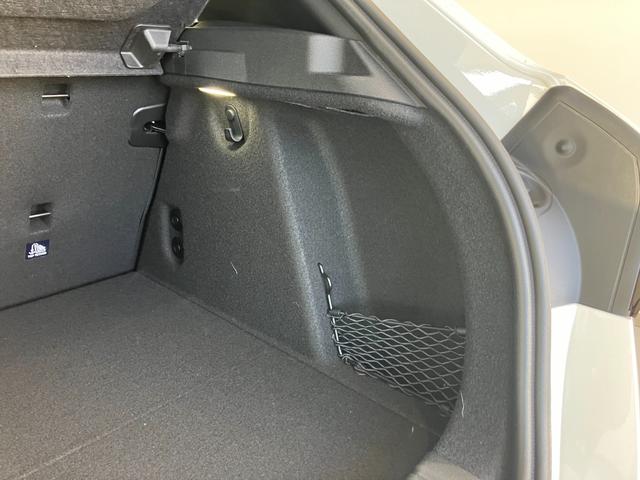 １シリーズ １２０ｄ　Ｍスポーツ　弊社元デモカー　アクティブクルーズコントロール　ヘッドアップディスプレイ　全周囲カメラ　１８インチアルミホイール　電動リアゲート　アンビエントライト　マイルドハイブリッド　ＬＥＤヘッドライト（45枚目）