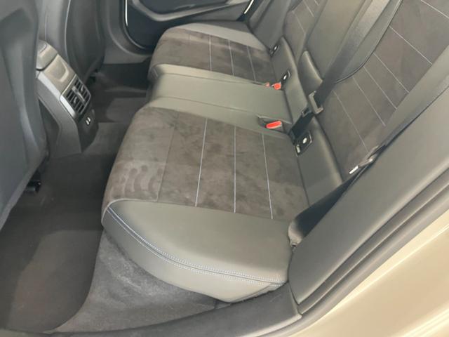 １シリーズ １２０ｄ　Ｍスポーツ　弊社元デモカー　アクティブクルーズコントロール　ヘッドアップディスプレイ　全周囲カメラ　１８インチアルミホイール　電動リアゲート　アンビエントライト　マイルドハイブリッド　ＬＥＤヘッドライト（52枚目）