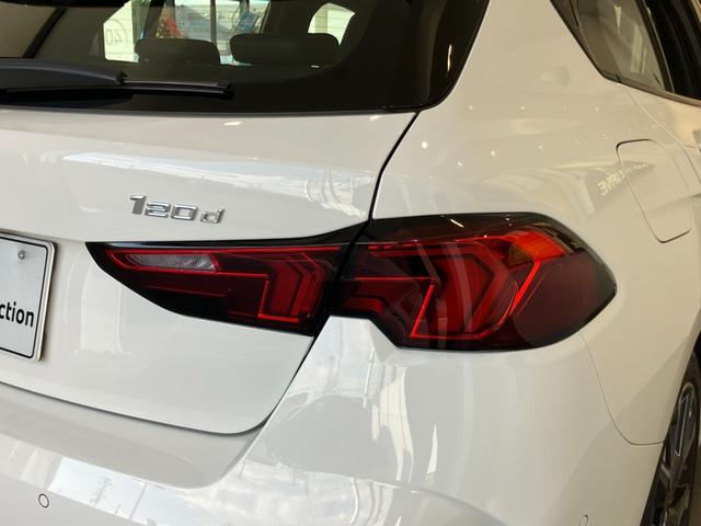 １シリーズ １２０ｄ　Ｍスポーツ　弊社元デモカー　アクティブクルーズコントロール　ヘッドアップディスプレイ　全周囲カメラ　１８インチアルミホイール　電動リアゲート　アンビエントライト　マイルドハイブリッド　ＬＥＤヘッドライト（66枚目）