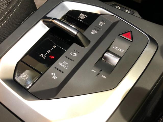 １シリーズ １２０ｄ　弊社下取り車　ワンオーナーＡＣＣ　ＨＵＤ　アンドロイドオート＆アップルカープレイ　純正１７ＡＷ　ワイヤレス充電　電動リアゲート　シートヒーター　アンビエントライト　全周囲カメラ　電動シート　ＥＴＣ（11枚目）