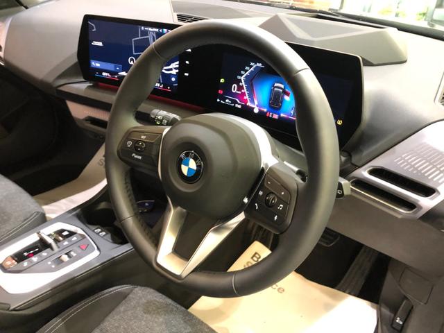 １シリーズ １２０ｄ　弊社下取り車　ワンオーナーＡＣＣ　ＨＵＤ　アンドロイドオート＆アップルカープレイ　純正１７ＡＷ　ワイヤレス充電　電動リアゲート　シートヒーター　アンビエントライト　全周囲カメラ　電動シート　ＥＴＣ（15枚目）