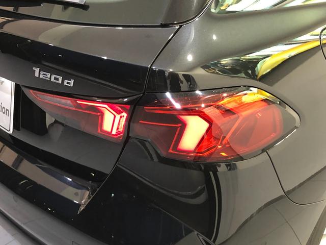 １シリーズ １２０ｄ　弊社下取り車　ワンオーナーＡＣＣ　ＨＵＤ　アンドロイドオート＆アップルカープレイ　純正１７ＡＷ　ワイヤレス充電　電動リアゲート　シートヒーター　アンビエントライト　全周囲カメラ　電動シート　ＥＴＣ（64枚目）