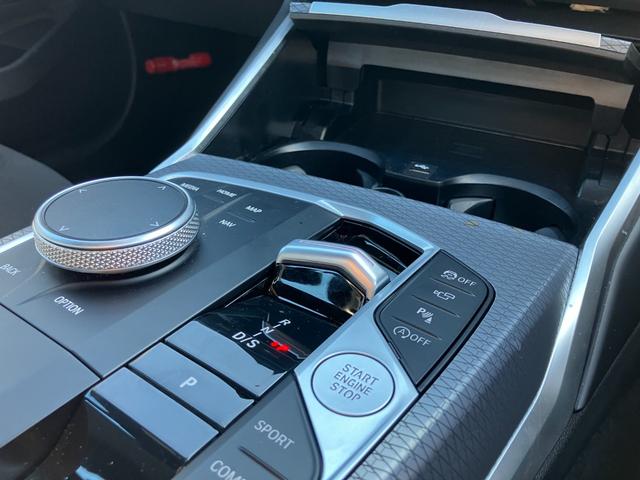 �y�V�t�g�z�X�|�[�e�B�[�����ɂ߂��Ȃ߂炩�ȃV�t�g�`�F���W���\�ŁA���K�ȃN���[�W���O����_�C�i�~�b�N�ȑ���܂ŁA���܂��܂ȉ^�]�X�^�C���ɓK���������܂��B