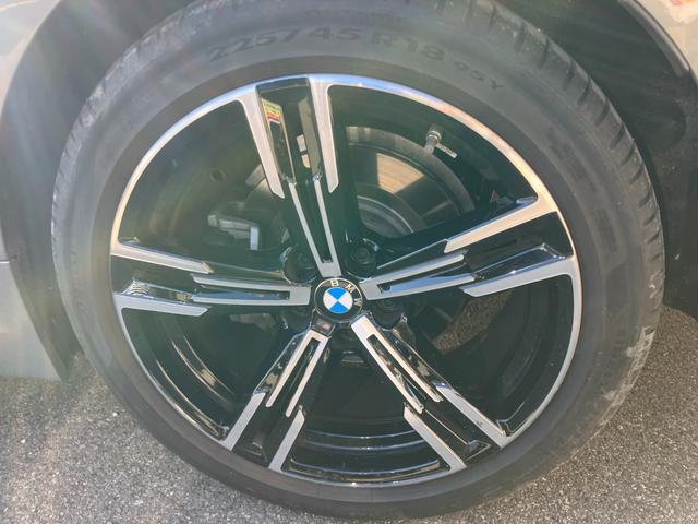 �A�E�g�o�[���ł̑��s�����������a�l�v�̃u���[�L�V�X�e���͂������̎��ɂ����������}�V�����~���Ă���܂��B