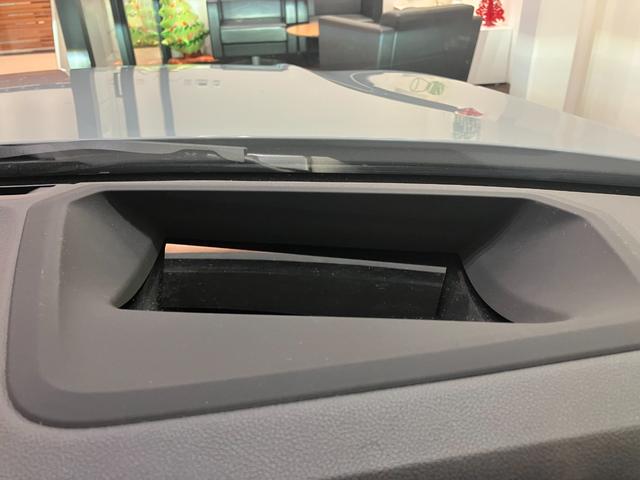 �y�w�b�h�A�b�v�f�B�X�v���C�z���݂̎ԑ��\����ړI�n�ւ̃��[�g�ē��⃁�f�B�A�֘A�̃��X�g��\�����鎖���\�ł��B�����ړ������炷���ɂ��h���C�u�ɏW�����Ē����܂��B