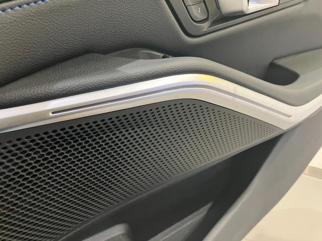 �y�A���r�G���g���C�g�z�A���r�G���g���C�g�̓p�l�����肾���łȂ��A�������Ƃ炵�o���܂��B�u���[�A�I�����W�A�O���[���ȂǐF�N�₩�Ɏԓ�����߁A���̓��̋C���ɍ������J���[�Ńh���C�u�����y���݂��������B