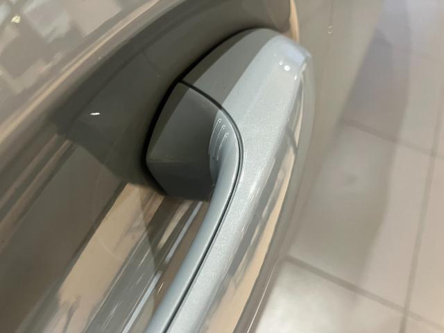 �R�[�i�[�Z���T�[�����ڂ��Ă���܂��̂ŁA�Ԍɓ���̍ۂȂǁA��Q���̐ڋ߂����Œm�点�܂��B