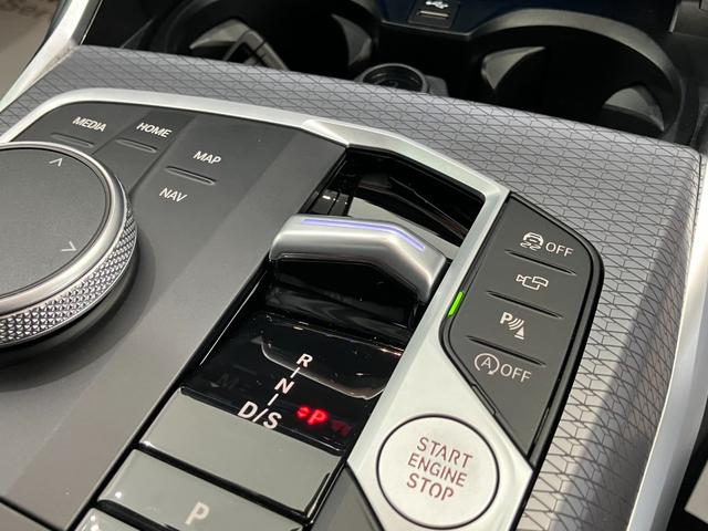 ３シリーズ ３１８ｉ　Ｍスポーツ　弊社デモカー　ＨＤＤナビゲーション　電動リアゲート　アクティブクルーズコントロール　ＬＥＤヘッドライト　衝突被害軽減ブレーキ（11枚目）