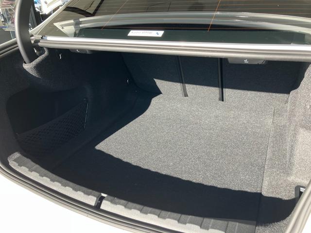 ３シリーズ ３１８ｉ　Ｍスポーツ　弊社デモカー　ＨＤＤナビゲーション　電動リアゲート　アクティブクルーズコントロール　ＬＥＤヘッドライト　衝突被害軽減ブレーキ（17枚目）