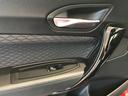 BMWのドアを閉めた時の重厚感は所有者様の満足度を高めてくれます。
