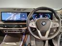 運転の楽しいBMWでは、アクセルを踏み込んでしまいそうになりますが、速度表示も見やすいため、常にお車の速度を把握できます。
