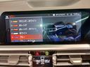 ドライバー中心に設計されたBMWのコクピットはナビゲーションシステムもドライバーーが見やすい角度に調整されております。