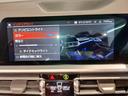 シフトレバー周辺に搭載されたiDrive(ナビのコントローラー)はドライバーの運転姿勢を崩さず、直感的に操作が可能で御座います