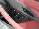 BMWのドアを閉めた時の重厚感は所有者様の満足度を高めてくれます。