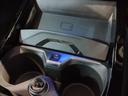 【置き型充電器】置き型充電に対応しております。お持ちの携帯電話が置き型充電器対応でしたら、充電コードの必要なく、すっきりとした車内のまま携帯の充電が可能です。