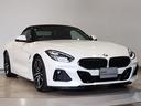 【BMWの伝統1】BMWの特徴的な“キドニーグリル”は、80年以上続く伝統の形でございます。変わらないこだわりのデザインが、プレミアムブランド“BMW”を創り出します。