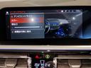 シフトレバー周辺に搭載されたiDrive(ナビのコントローラー)はドライバーの運転姿勢を崩さず、直感的に操作が可能で御座います