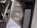 BMWの少し硬めの足回りは車の縦揺れを素早く整えるため、同乗者の方への車酔いにも効果が御座います。
