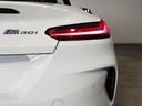 BMWのテールランプはプレスラインへと続く形状のため、統一感のある綺麗なラインを演出しております。