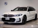 BMWはダウンフォースにより、車両を安定させるため、車の底は平らな造りとなっております。BMWの走行性能に対するこだわりはこういったところにも御座います。