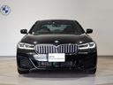 BMWのオートライトは積極的にライトをつけることにより、自車の存在を周囲に向けアピールいたします。それは安全性への配慮でもあります。