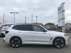 【ＢＭＷの伝統２】時代を超える美しさ。磨き抜かれたエアロダイナミクスが瞳を奪う。一目で伝わるスポーティーなプロポーションは、ＢＭＷの走行性能を生み出すのに欠かせない要因の一つです。 7