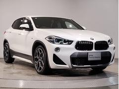 【ＢＭＷの伝統１】ＢＭＷの特徴的な“キドニーグリル”は、８０年以上続く伝統の形でございます。変わらないこだわりのデザインが、プレミアムブランド“ＢＭＷ”を創り出します。 6