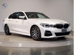 【ＢＭＷの伝統１】ＢＭＷの特徴的な“キドニーグリル”は、８０年以上続く伝統の形でございます。変わらないこだわりのデザインが、プレミアムブランド“ＢＭＷ”を創り出します。 6