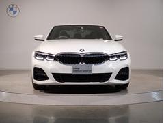 Ｇ２０　３２０ｉ　Ｍ−ｓｐｏｒｔが入荷いたしました。ボディカラーはアルピンホワイトのお車です。 5