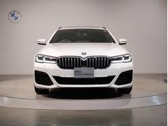 ５４０ｉ　Ｔｏｕｒｉｎｇ　ｘＤｒｉｖｅ　Ｍｓｐｏｒｔ　が入庫いたしました！！ボディーカラーは、アルピンホワイトのお車です！！ 5