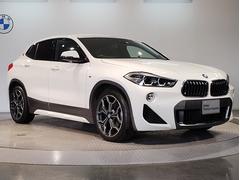 【ＢＭＷの伝統１】ＢＭＷの特徴的な“キドニーグリル”は、８０年以上続く伝統の形でございます。変わらないこだわりのデザインが、プレミアムブランド“ＢＭＷ”を創り出します。 6