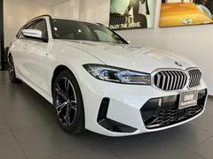 【ＢＭＷの伝統１】ＢＭＷの特徴的な“キドニーグリル”は、８０年以上続く伝統の形でございます。変わらないこだわりのデザインが、プレミアムブランド“ＢＭＷ”を創り出します。 6