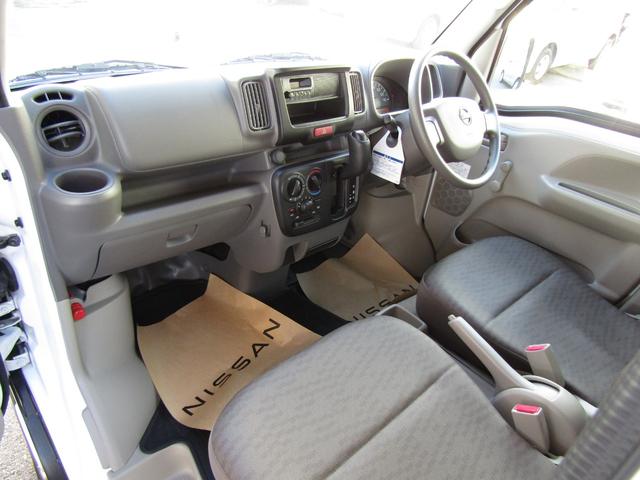 ＮＶ１００クリッパーバン ＤＸ　エマージェンシーブレーキパッケージ　４ＷＤ・Ｗエアバック・エマージェンシーブレーキ・横滑り防止・キーレス・５ＡＧＳ・ドラレコ・ＥＴＣ・プライバシーガラス・マット（6枚目）