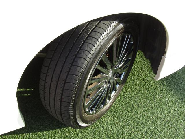 エルグランド ２５０ハイウェイスターＳジェットブラックアバンクロム　メーカーナビ・フルセグ・レザーシート・両側パワスラ・リアモニター・ＬＥＤライト・アラウンドビュー・エマブレ・パワーバックドア・前後ドラレコ・シートヒーター・パワーシート・ＥＴＣ・純正１８インチアルミ（42枚目）