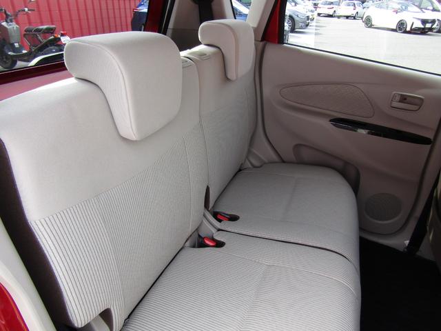 デイズ Ｘ　純正メモリーナビ・フルセグ・アラウンドビュー・エマブレ・車線逸脱センサー・ステアリングスイッチ・アームレスト・ウインカーミラー・ＥＴＣ・インテリキー・プライバシーガラス（5枚目）