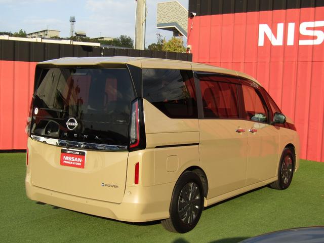 セレナ ｅ－パワー　ＸＶ　リフター・車いす固定装着電動式・５人乗り＋１名・プロパイロット・メーカーナビ・フルセグ・両側パワスラ・アラビュー・ＬＥＤ・手すりパック・シートヒーター・スマートルームミラー・ワイヤレス充電・エマブレ（6枚目）
