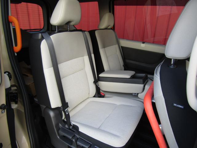 セレナ ｅ－パワー　ＸＶ　リフター・車いす固定装着電動式・５人乗り＋１名・プロパイロット・メーカーナビ・フルセグ・両側パワスラ・アラビュー・ＬＥＤ・手すりパック・シートヒーター・スマートルームミラー・ワイヤレス充電・エマブレ（11枚目）